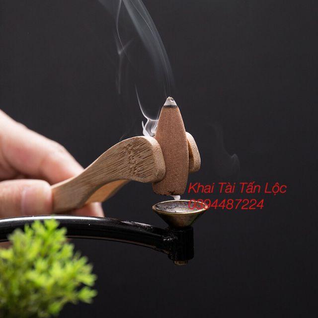 Bộ kệ gỗ để đặt tượng và thác khói kèm phụ kiện 6 món