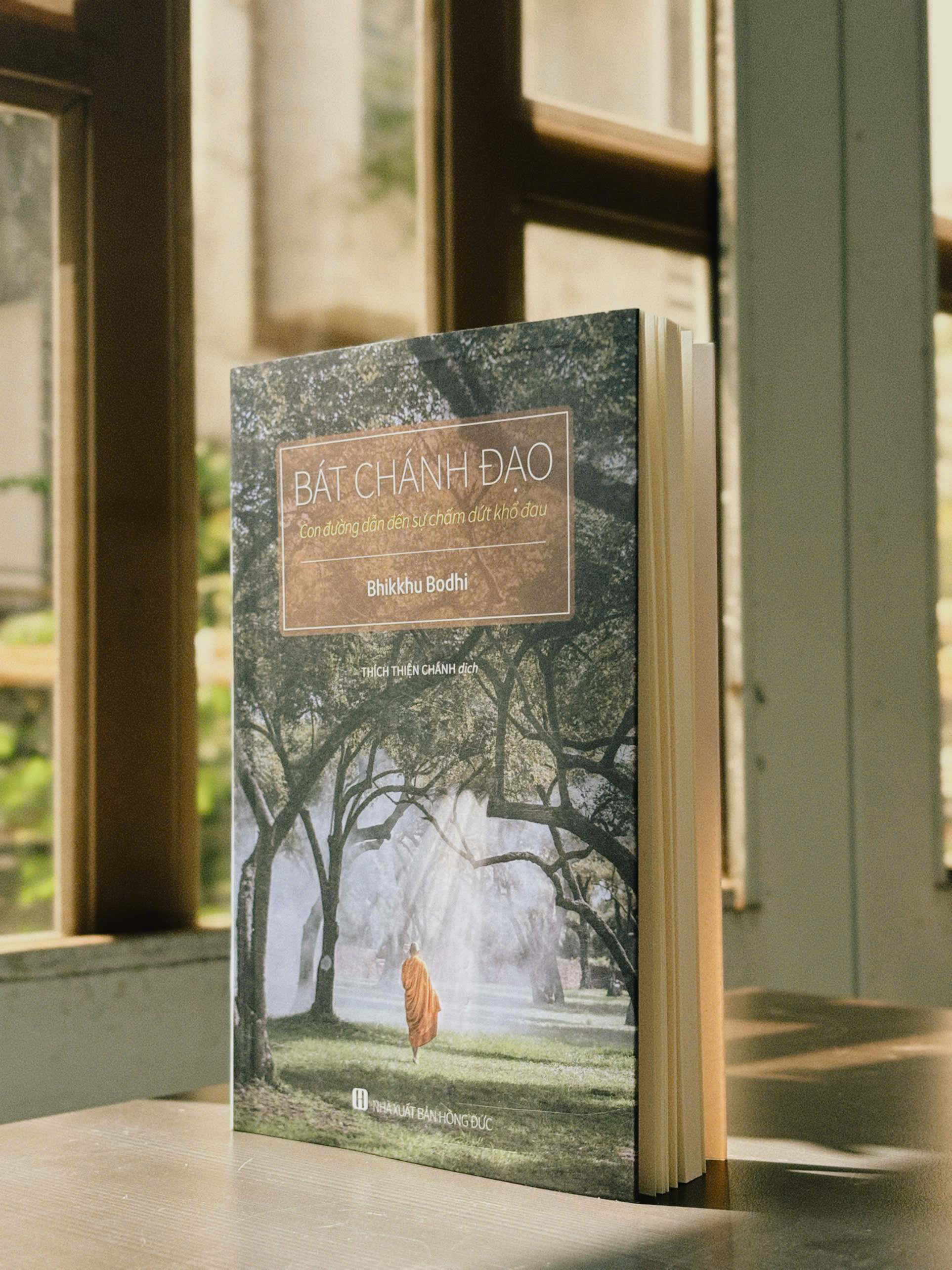 Bát Chánh Đạo - Con Đường Dẫn Đến Sự Chấm Dứt Khổ Đau - BOOKCITY - Bìa mềm