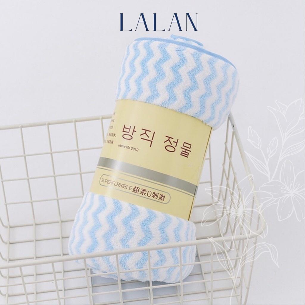 Khăn mặt lông cừu xuất Hàn vân kẻ sọc 30x50cm Lalan Shop