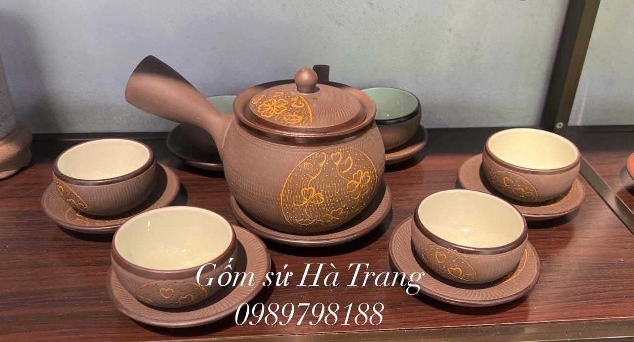 Bộ trà gốm Bát Tràng cao cấp ganh nâu khắc hoạ tiết dung tích 400ml