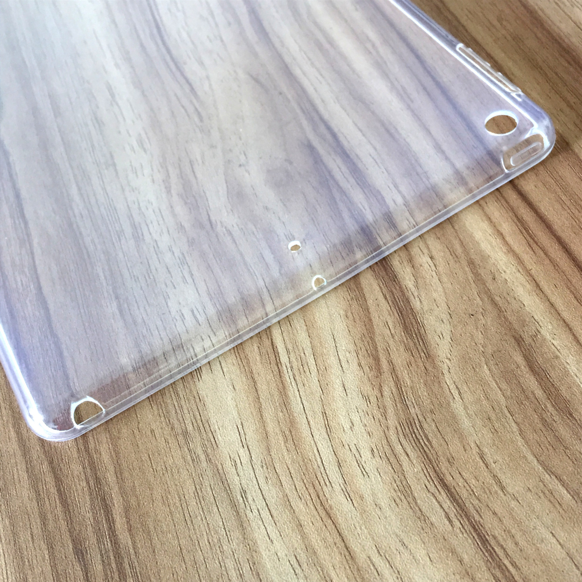 Ốp lưng dẻo silicone trong suốt dành cho iPad 10.2 - Hàng cao cấp