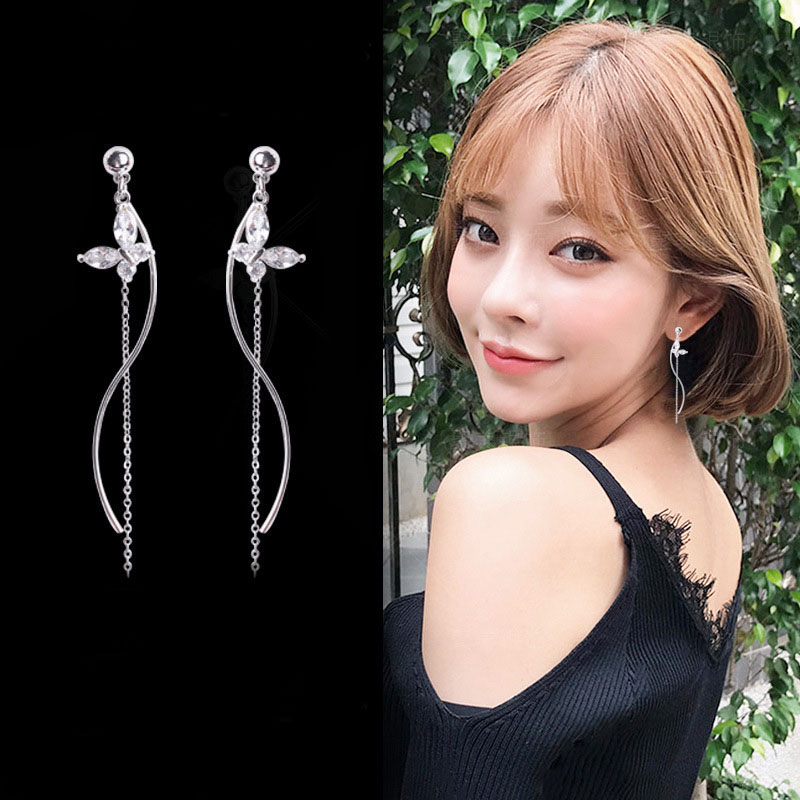Khuyên tai bông tai dáng dài mềm mại thanh lịch cánh bướm đính đá