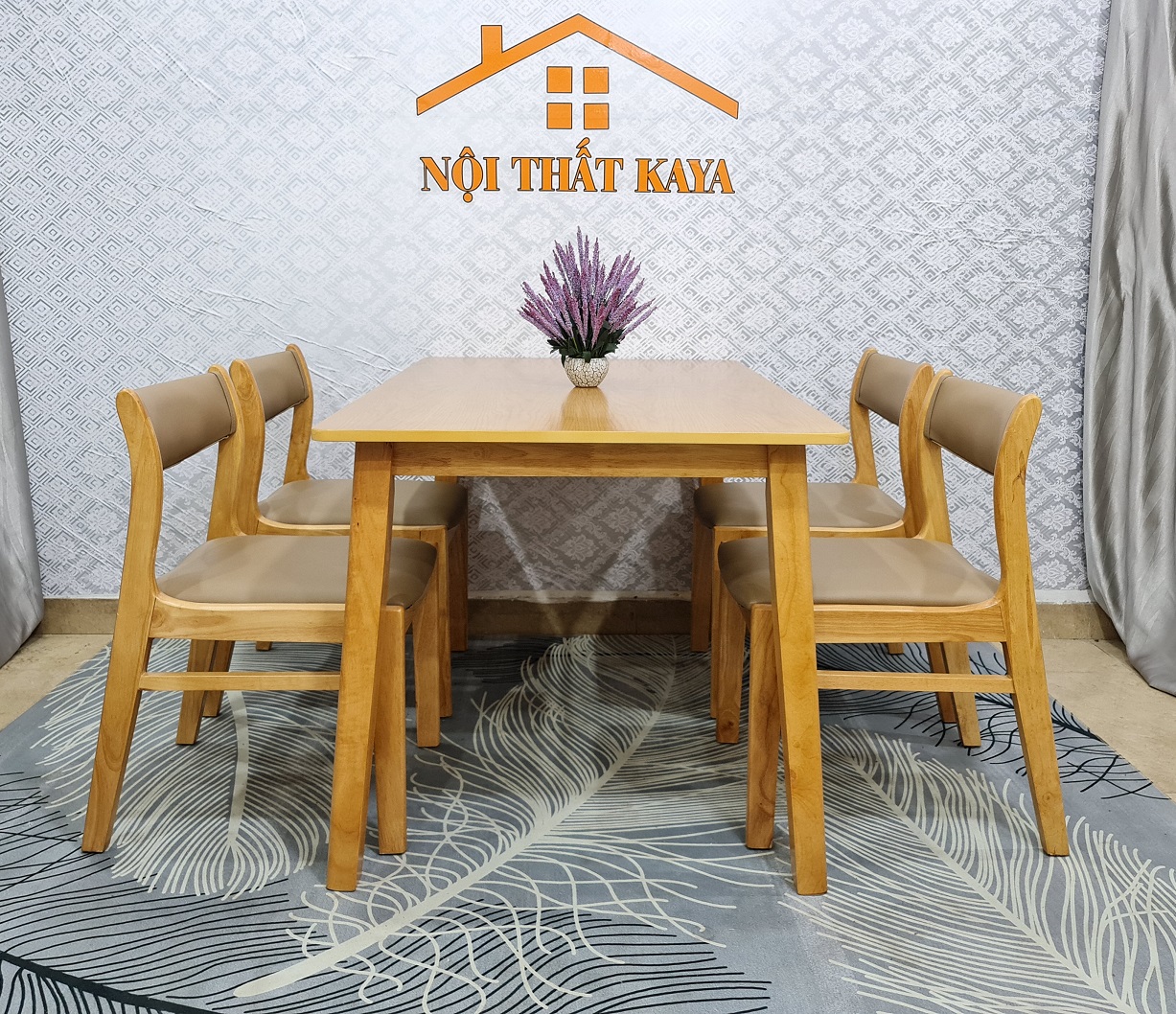 Bộ bàn 4 ghế Benla 1m2
