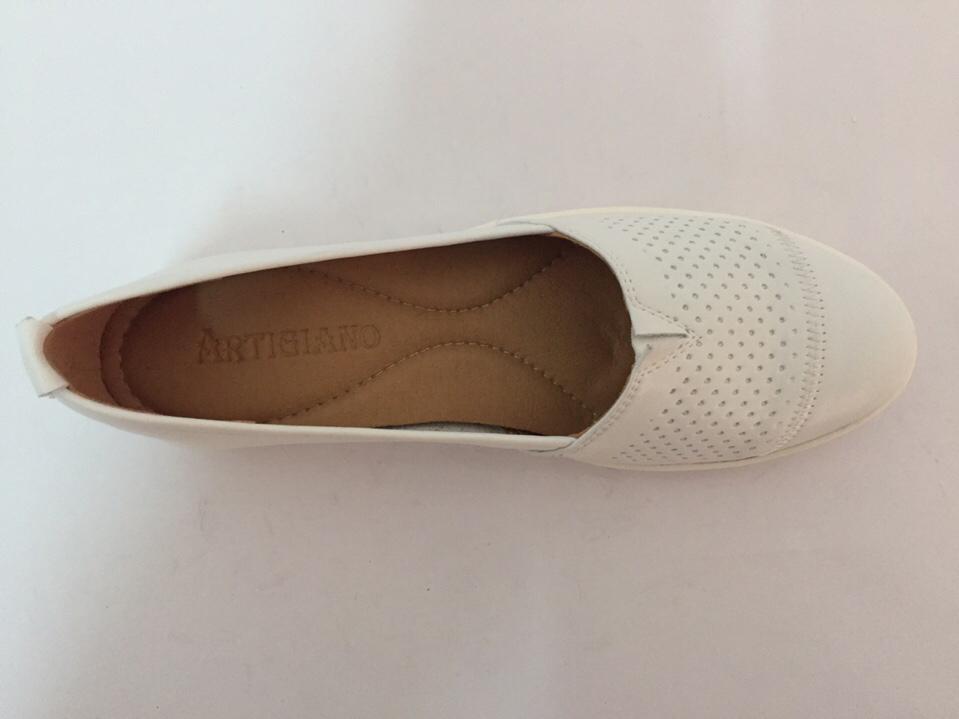 Giày slip on da lỗ cá tính A1386