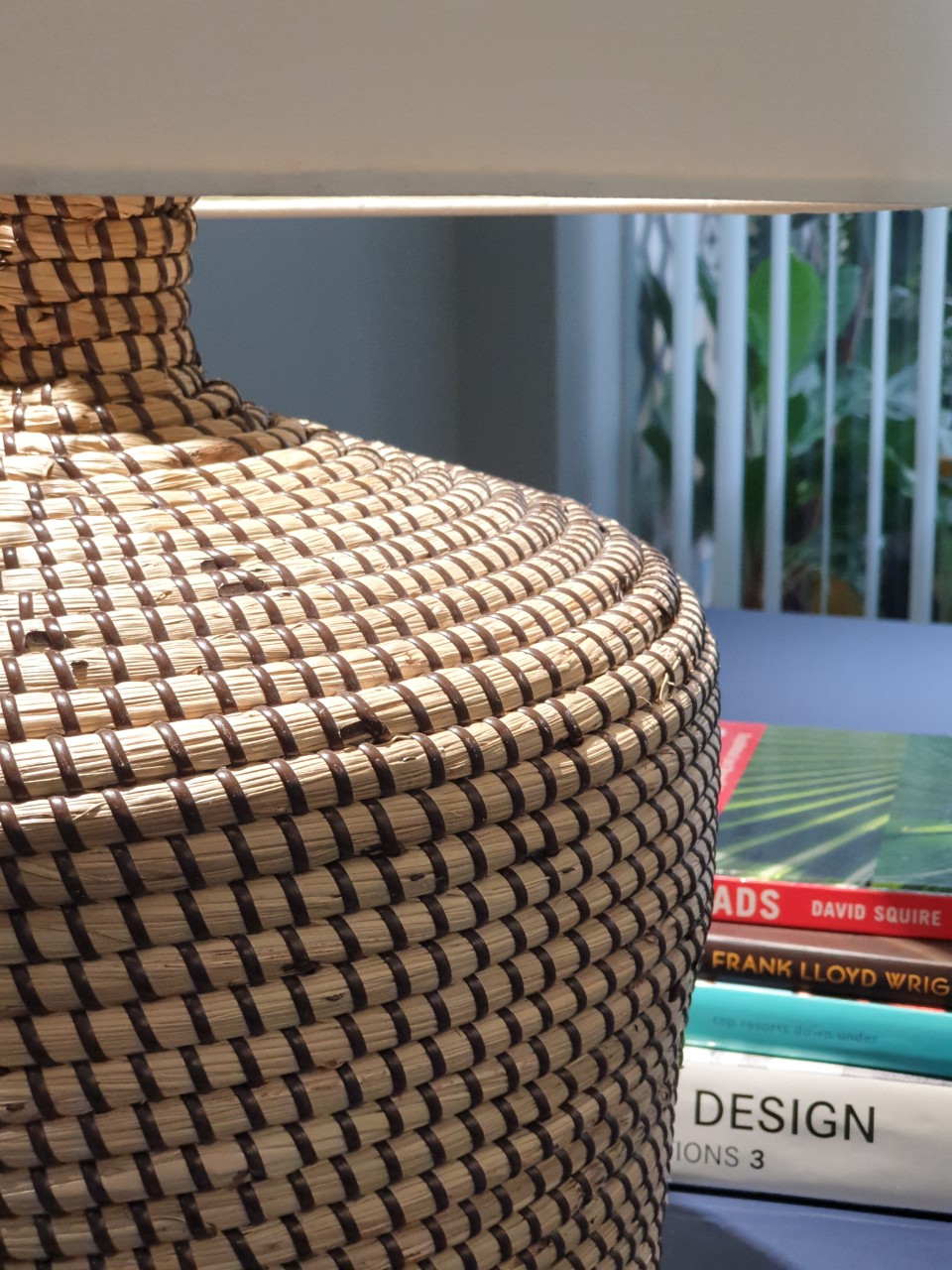 Đèn Trang Trí Bằng Mây Để Bàn Phòng Ngủ WOVEN - Đèn Để Bàn Nhập Khẩu Thái Lan - Tặng kèm Bóng Led MPE E27 tiết kiệm điện