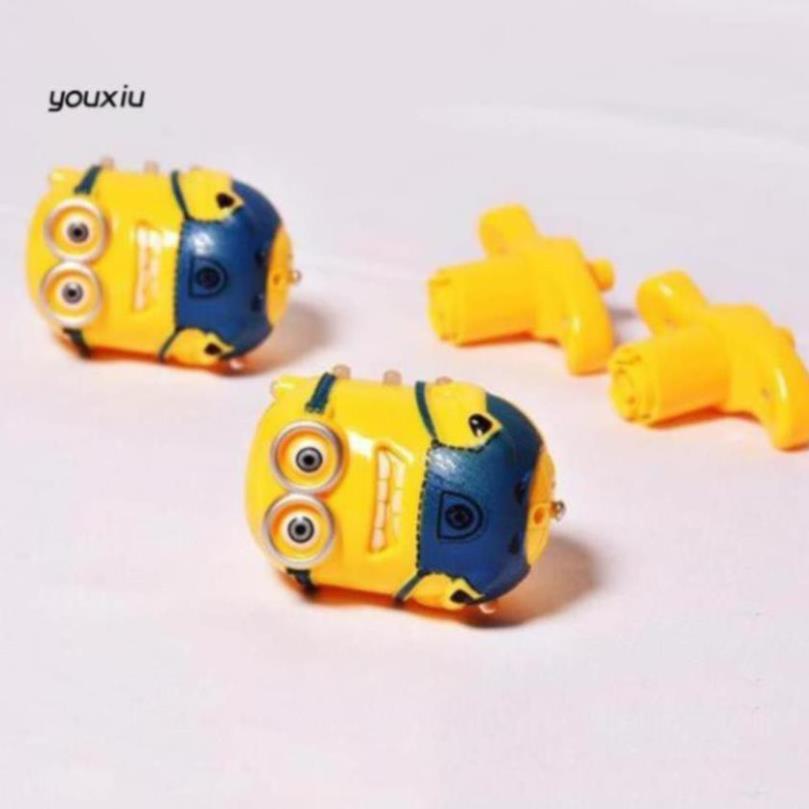 Con Quay Hình Minion Có Đèn Led Và Nhạc Cho Bé