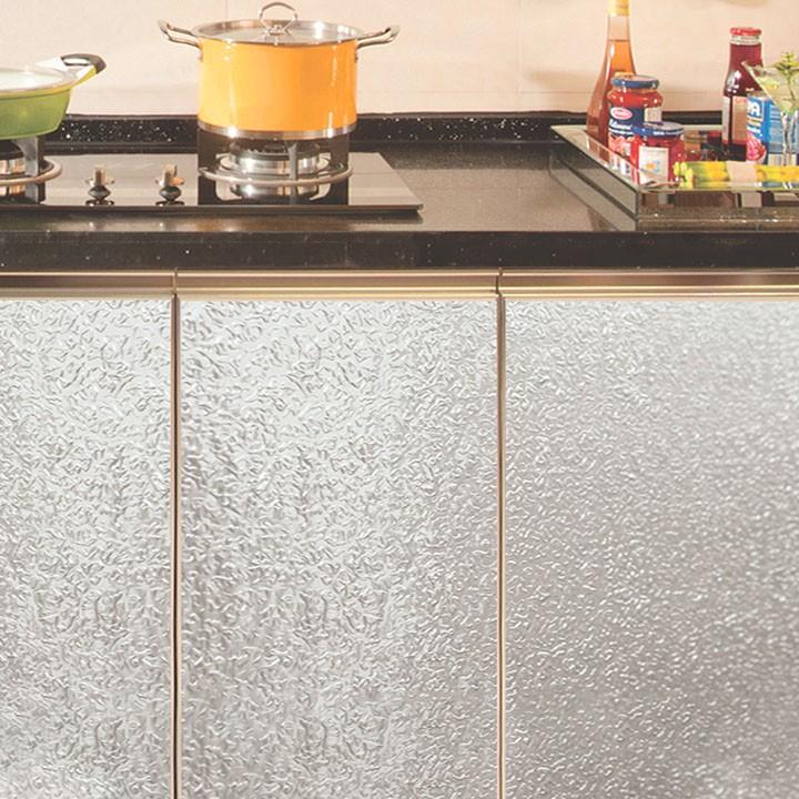 Giấy dán tường, dán bếp đa năng chống dầu mỡ, chống nước, tráng nhôm cách nhiệt tiện ích