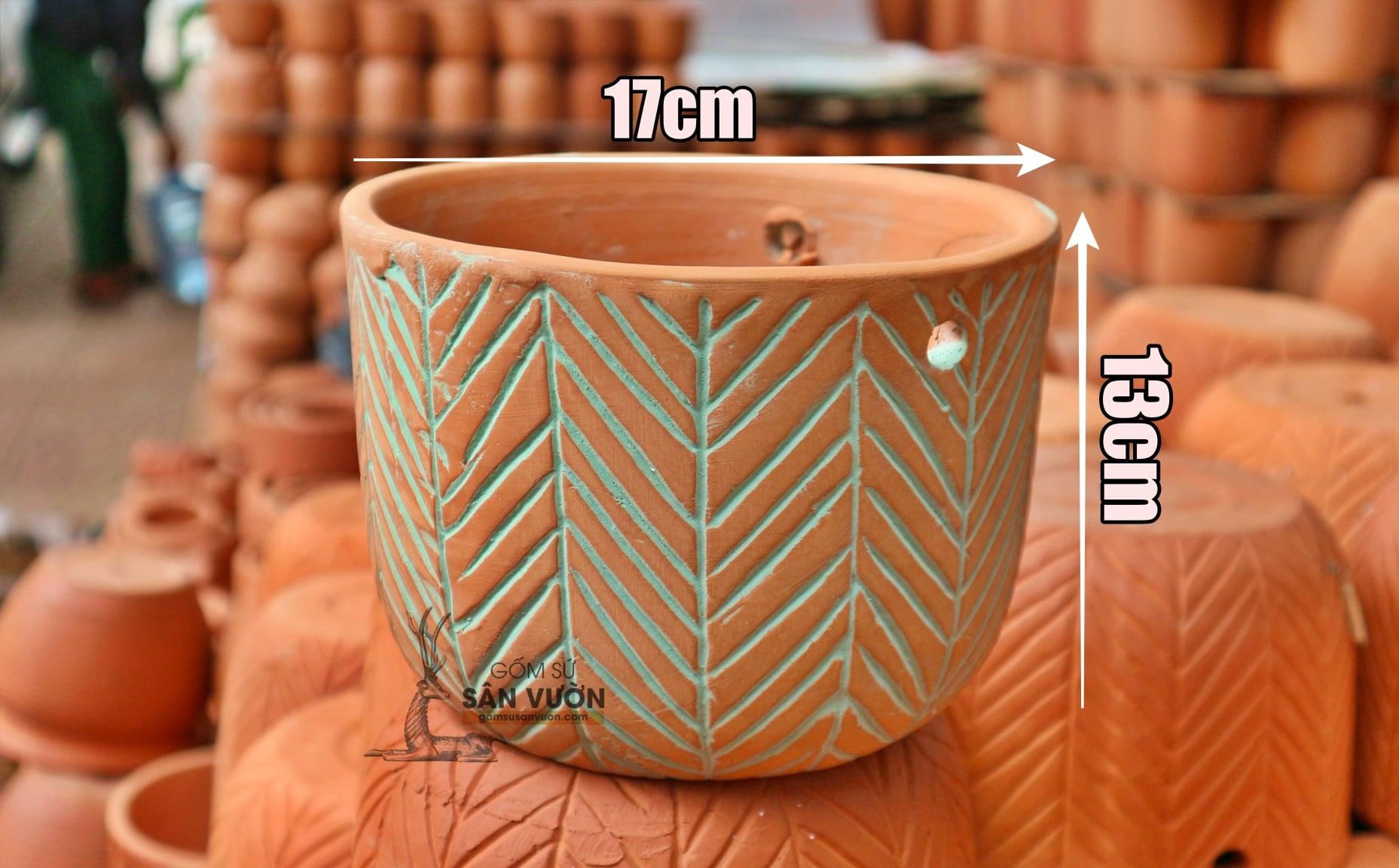 Chậu treo trồng cây gốm đất nung  HOA VĂN XƯƠNG CÁ D17xH11cm - gốm sứ Bình Dương chất lượng cao