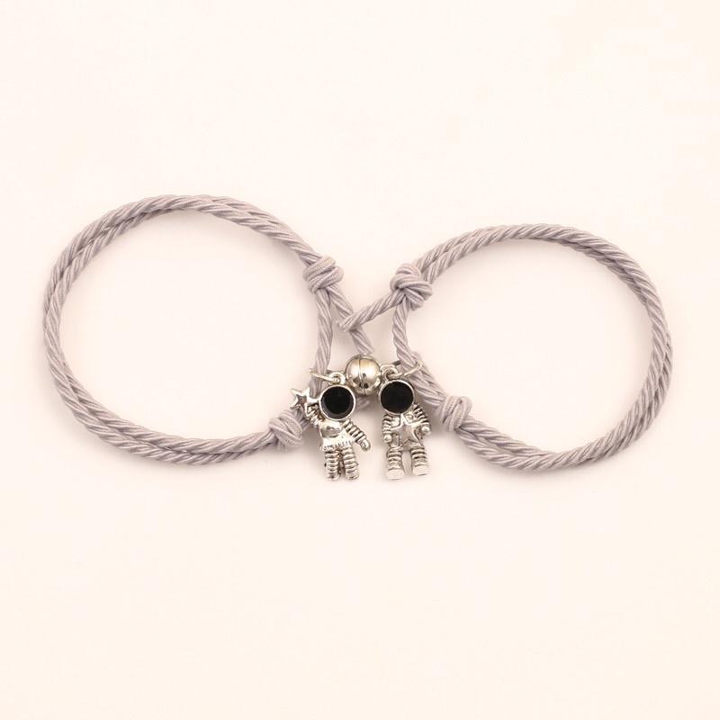 Vòng tay và dây chuyền cặp phi hành gia dễ thương cho cặp đôi