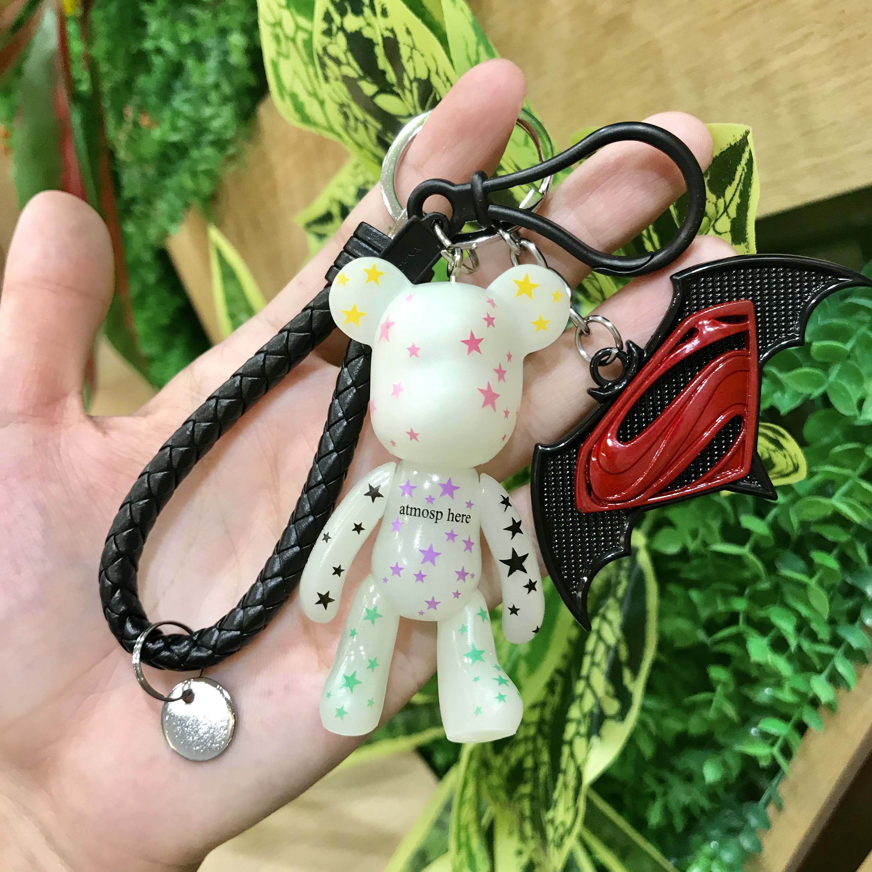 Móc khóa Gấu phát quang trong đêm kèm khiên và dây