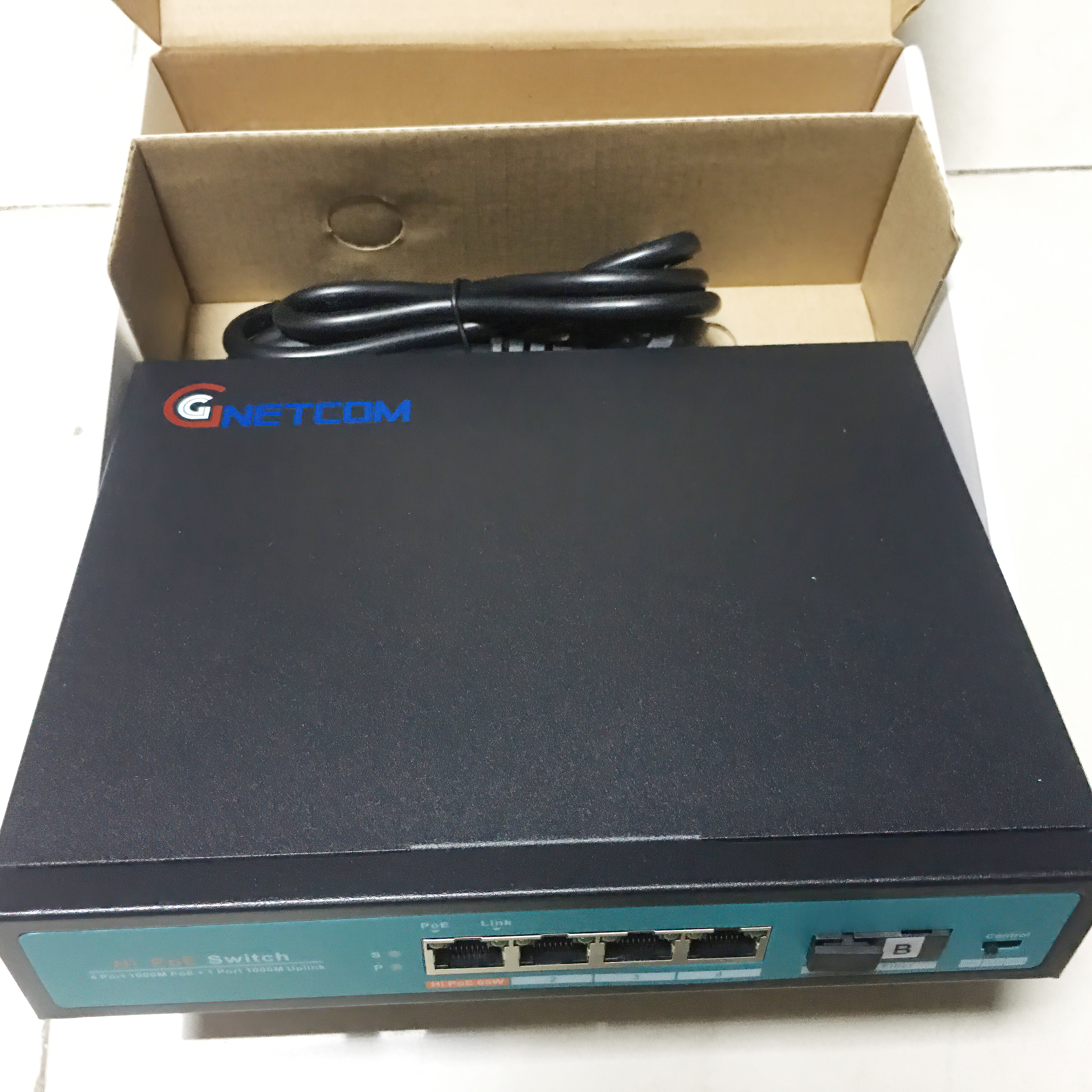 Bộ chuyển đổi quang điện Gigabit 4 POE 10/100/1000 M kèm cổng  SC 1 sợi GNETCOM GNC-6105GE-20B - Hàng Chính Hãng