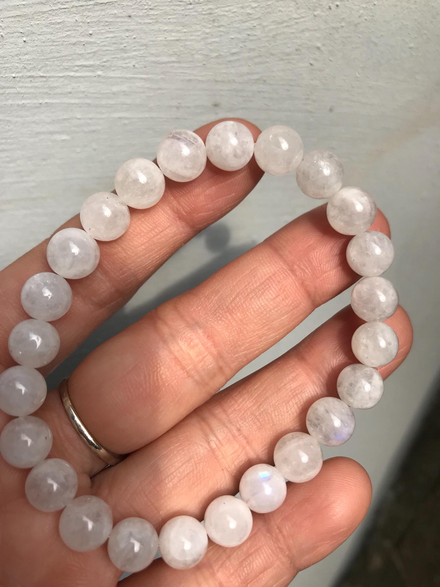 VÒNG TAY ĐÁ ÁNH TRĂNG TRẮNG SIZE 8MM NỮ KIM MỆNH THỦY MỆNH