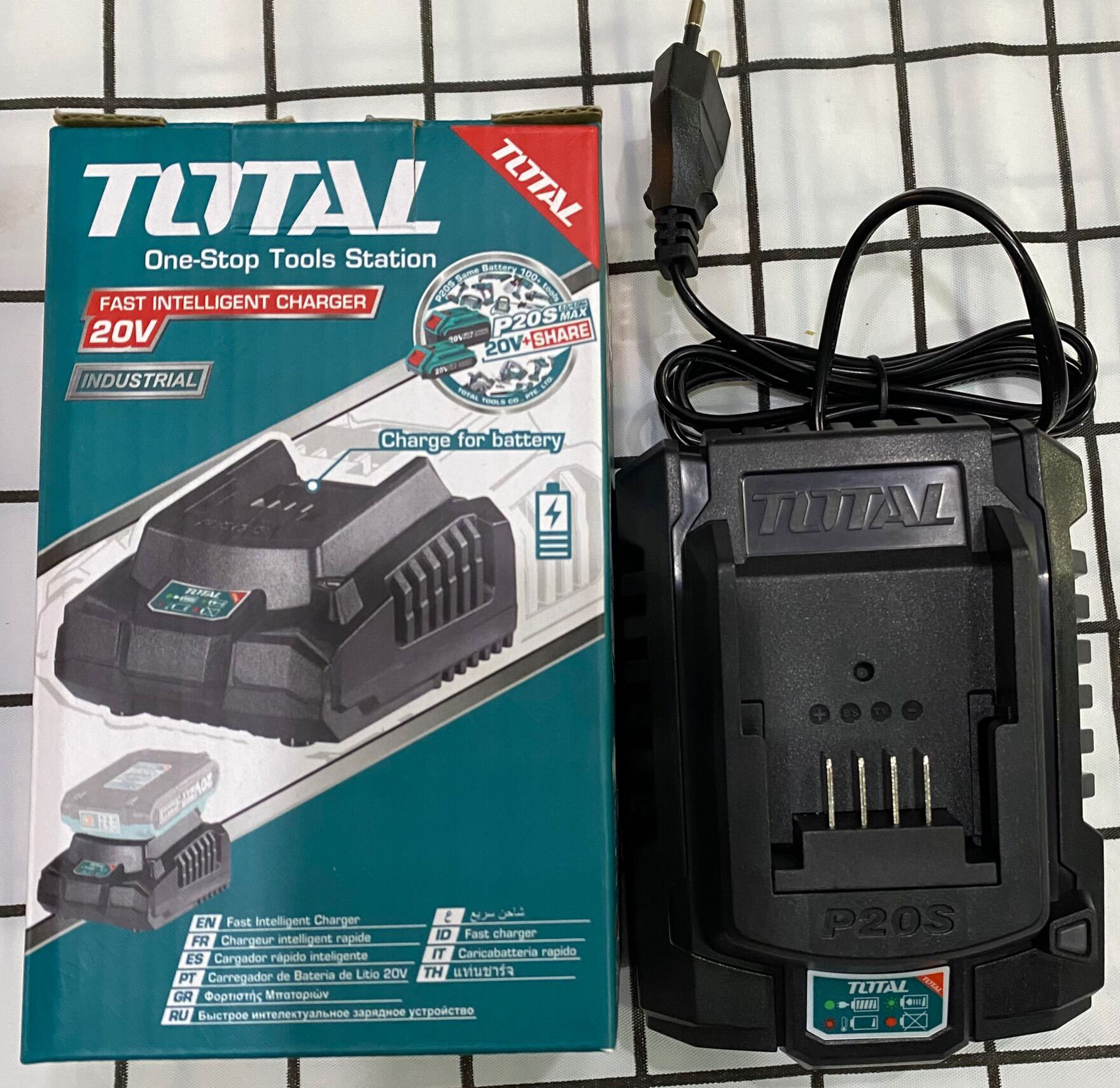 Sạc Lithium 20V Total TFCLI2001