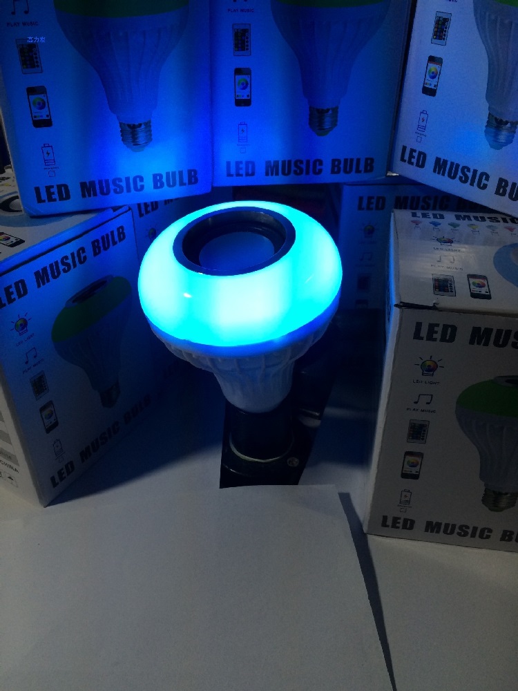 Bóng Đèn Led Kiêm Loa Phát Nhạc Bluetooth - Bóng đèn phát nhạc đổi màu bằng điều khiển - Hàng chính hãng