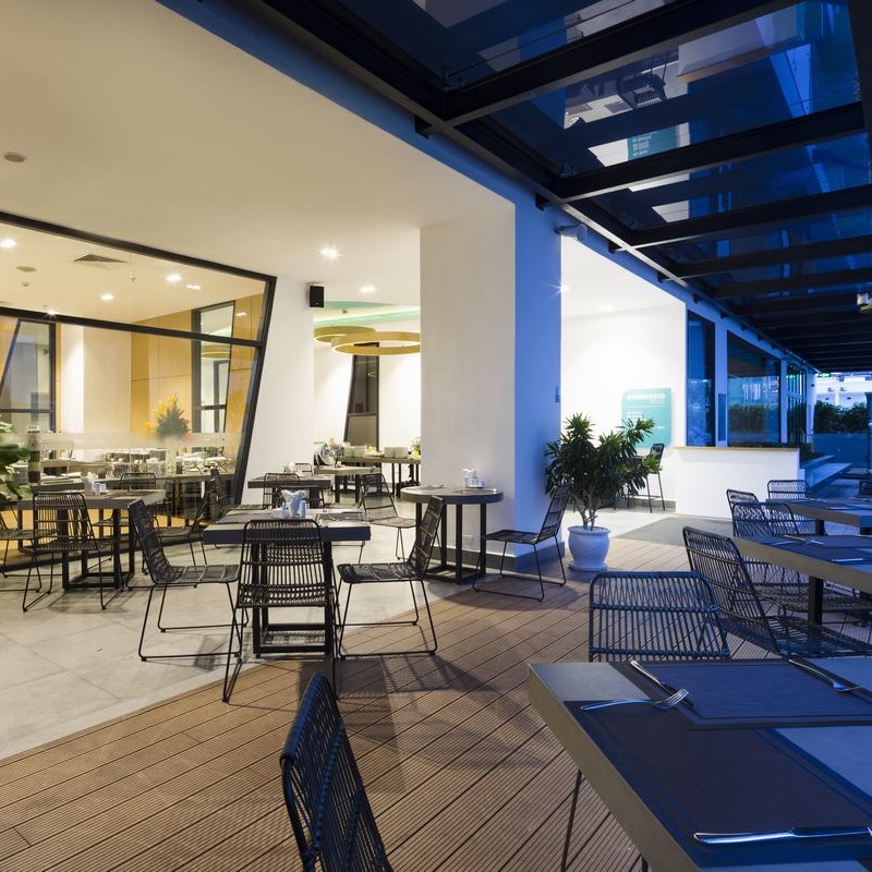 TUI BLUE Hotel 5* Nha Trang - Buffet Sáng, Hồ Bơi, Gần Biển, Khách Sạn Ngay Trung Tâm