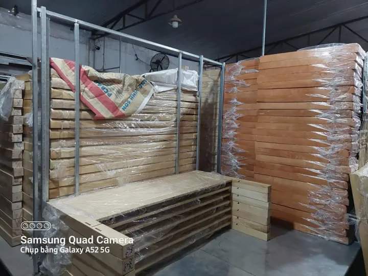 Giường Gỗ Sồi Nga 1m6x2M màu tự nhiên