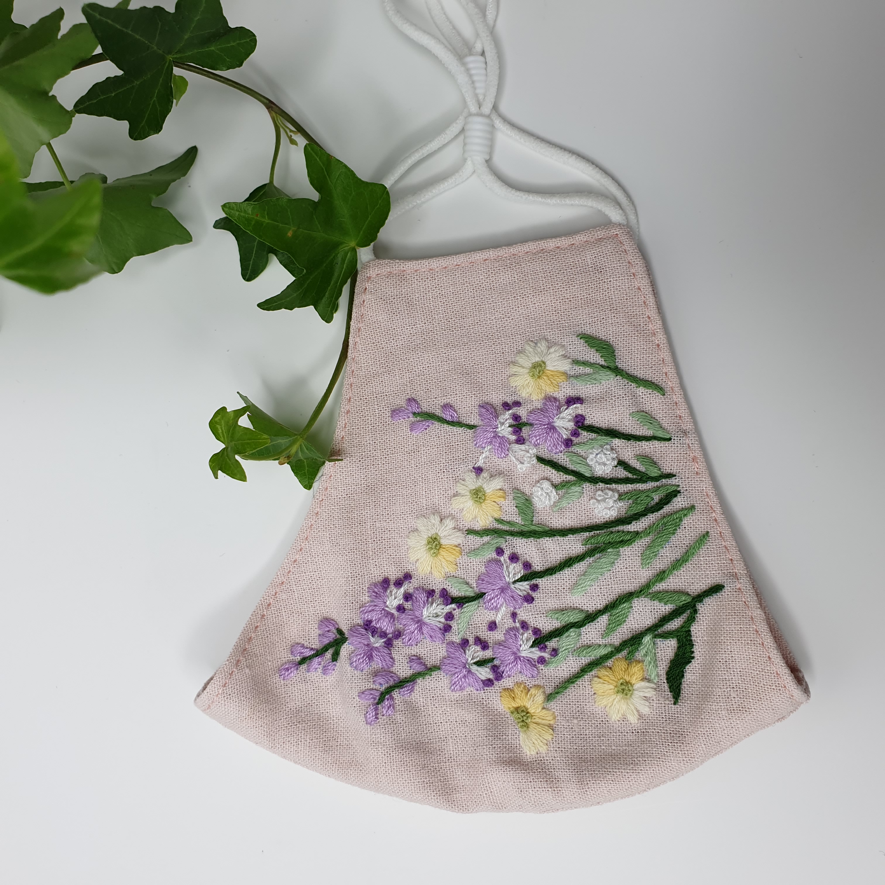 Khẩu trang thêu tay vải linen JL198