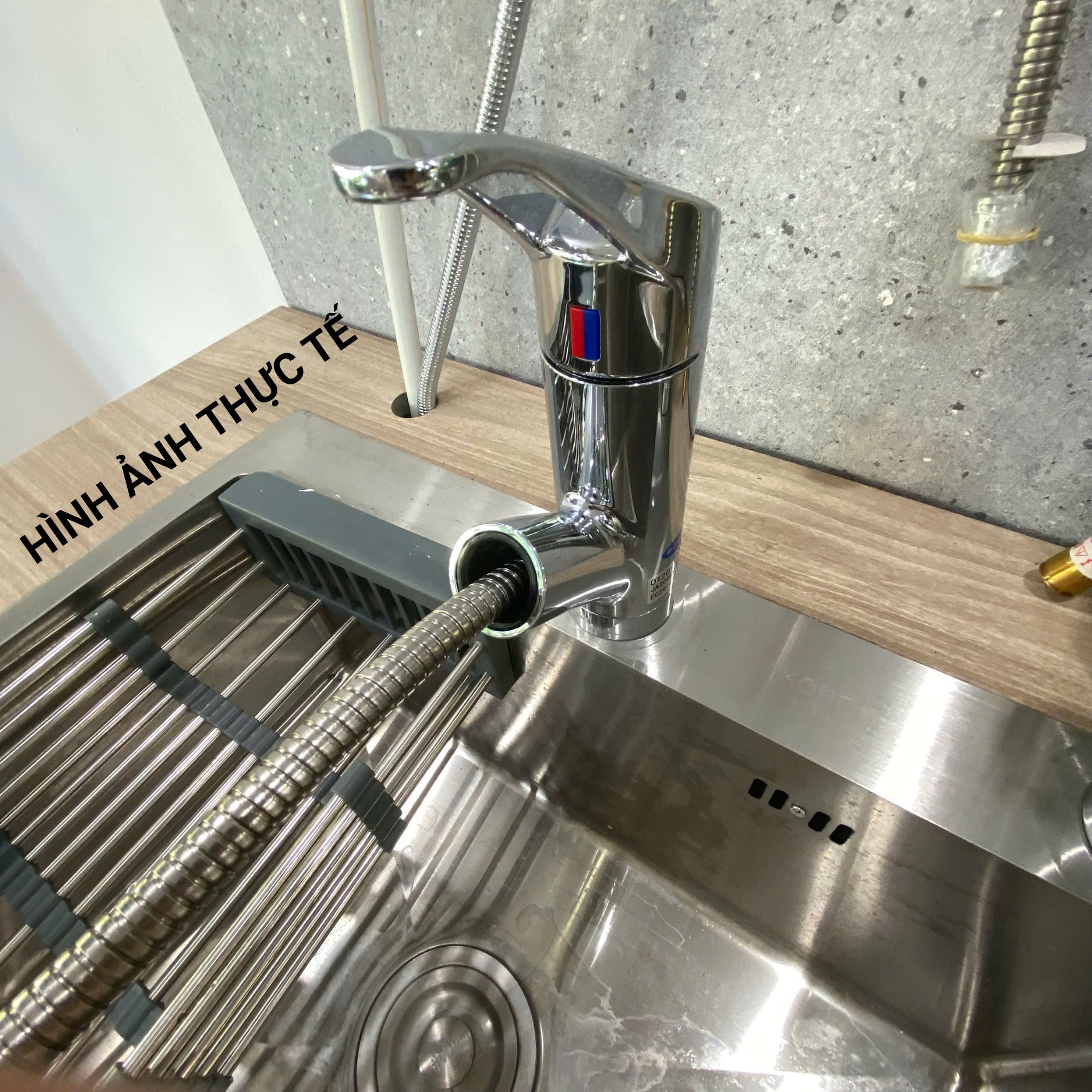 Vòi rửa chén bát Takagi JA200LN-NNDK02 – Bộ vòi rửa nóng lạnh cao cấp Nhật Bản