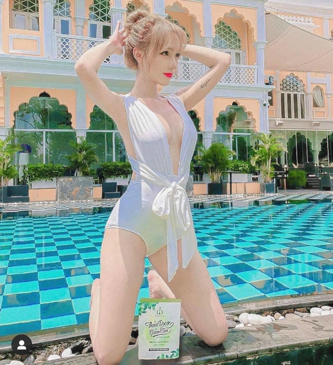 Đồ bơi nữ Bikini nữ 1 mảnh sexy liền thân xẻ ngực dây dài thun lạnh co dã 4 chiều đi bển đi bơi LM008