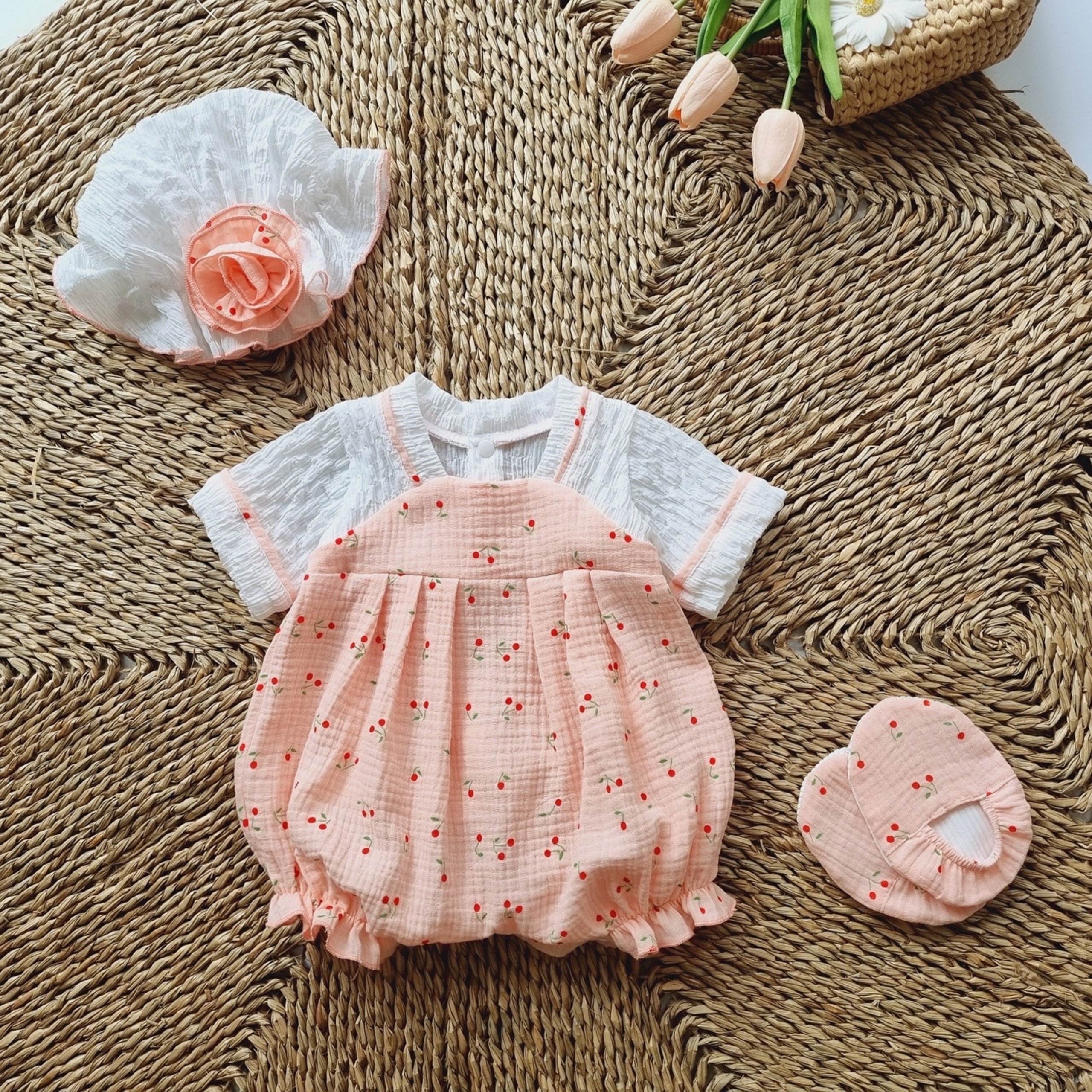 Body Hanbok Hoạ Tiết Quả Dứa Hồng Chất XÔ MUSLIN Mềm Mại Êm Dịu Cho Bé
