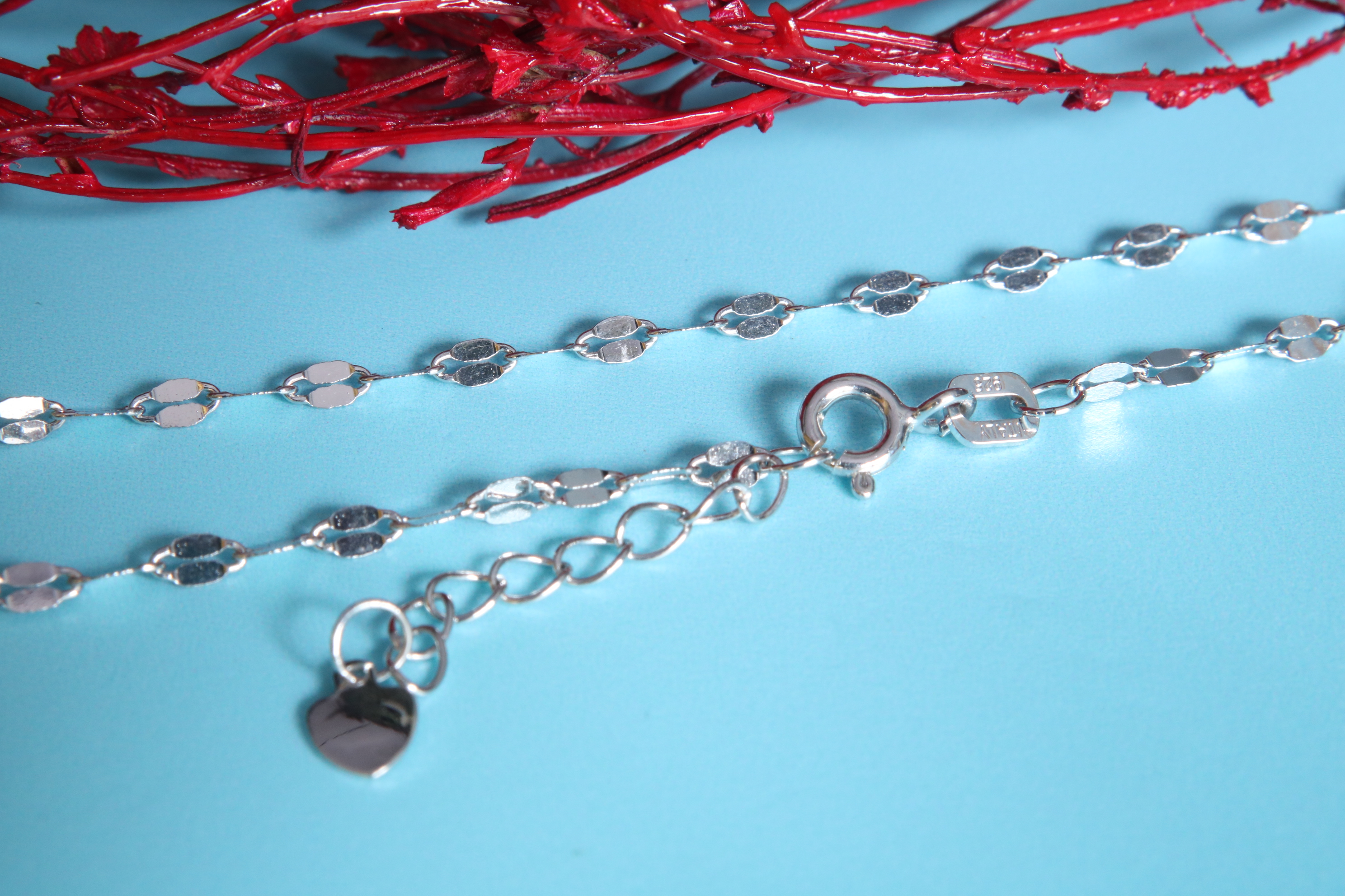 Lắc chân bạc nữ Jennifer Lucky