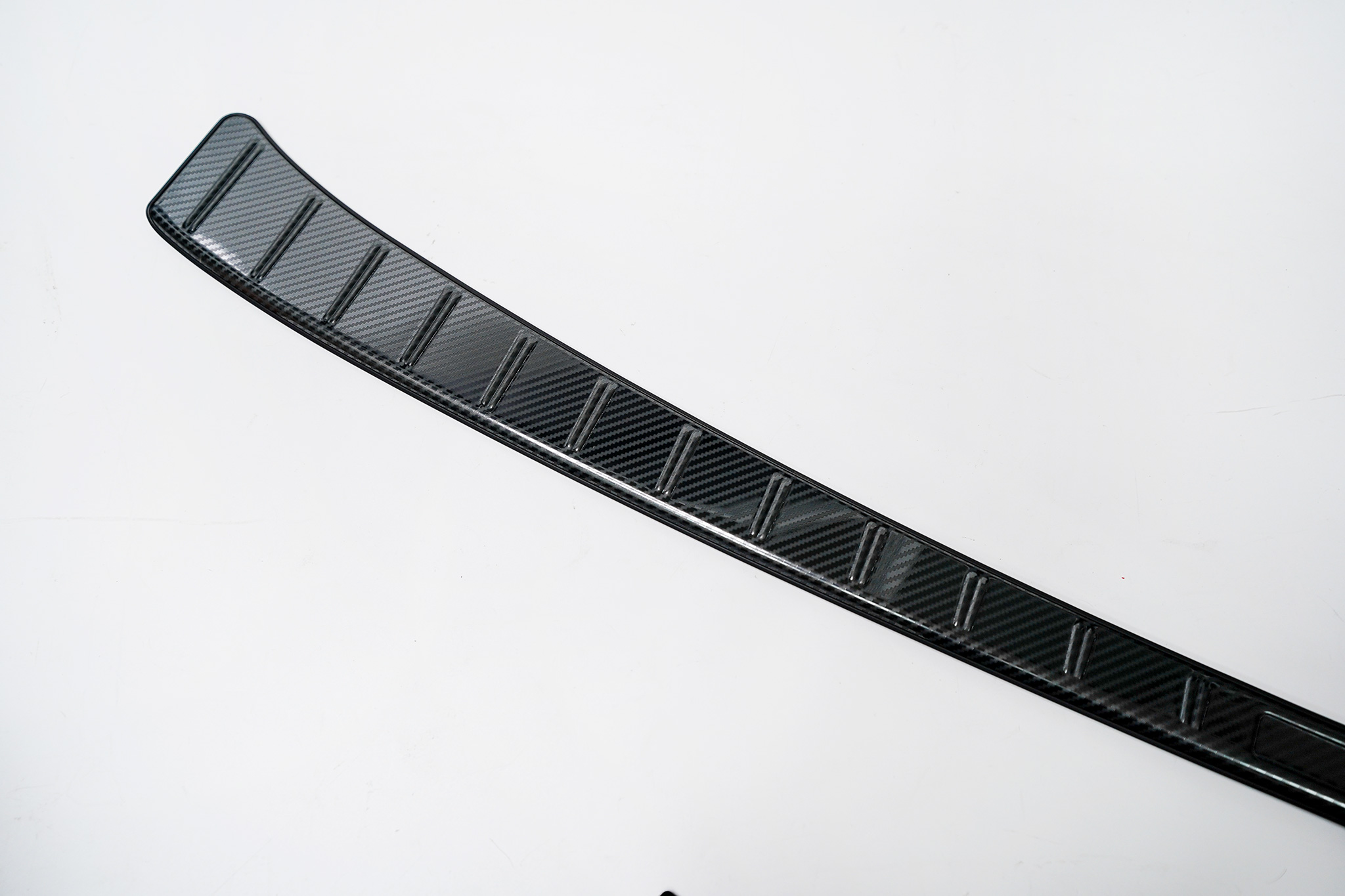Nẹp Chống Trầy Cốp Ngoài Cao Cấp Dành Cho Xe Lexus RX350 2023+ Chất Liệu CARBON