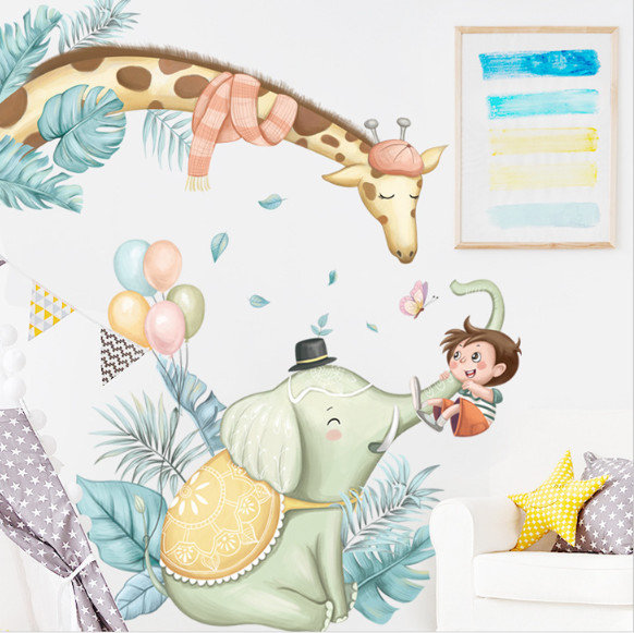 Decal trang trí tường - Chú hươu và chú voi chơi đùa cùng bé trai