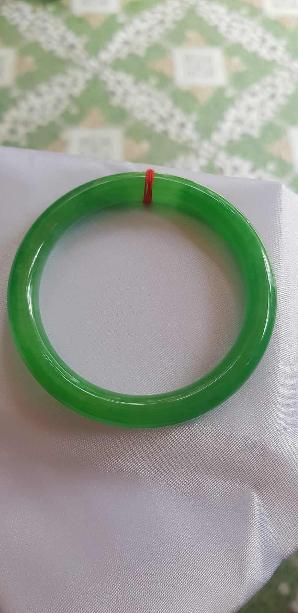 Vòng tay nữ đá cẩm thạch Ngọc Lý A Sịn 54mm x cọng 8mm Màu Xanh Lý đậm đều sáng bóng mượt đẹp Nữ 53kg - 60kg đeo mệnh Mộc mệnh Hỏa mệnh Thủy ạ
