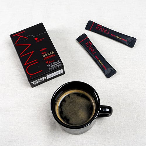 Cà Phê Hòa Tan Kanu Dark Roast Americano Dongsuh Hàn Quốc Hộp 10 Gói (1.6 gam / gói)