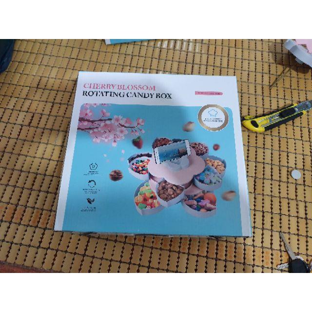 Khay đựng Mứt, Bánh Kẹo hình cánh hoa 2 tầng hiện đại