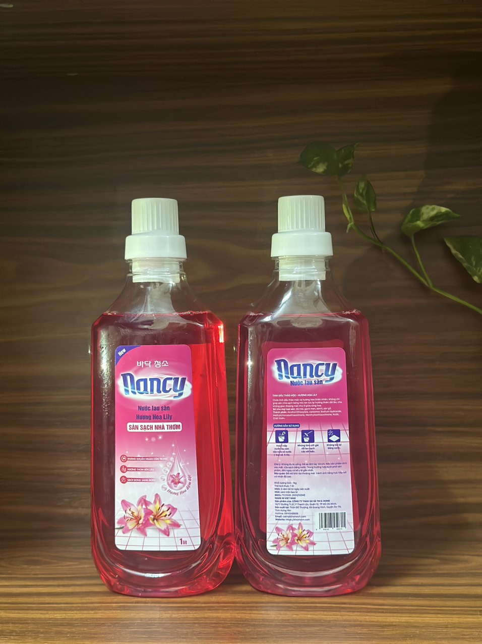 Thùng 15 chai nước lau sàn hương hoa lily loại 1 lít