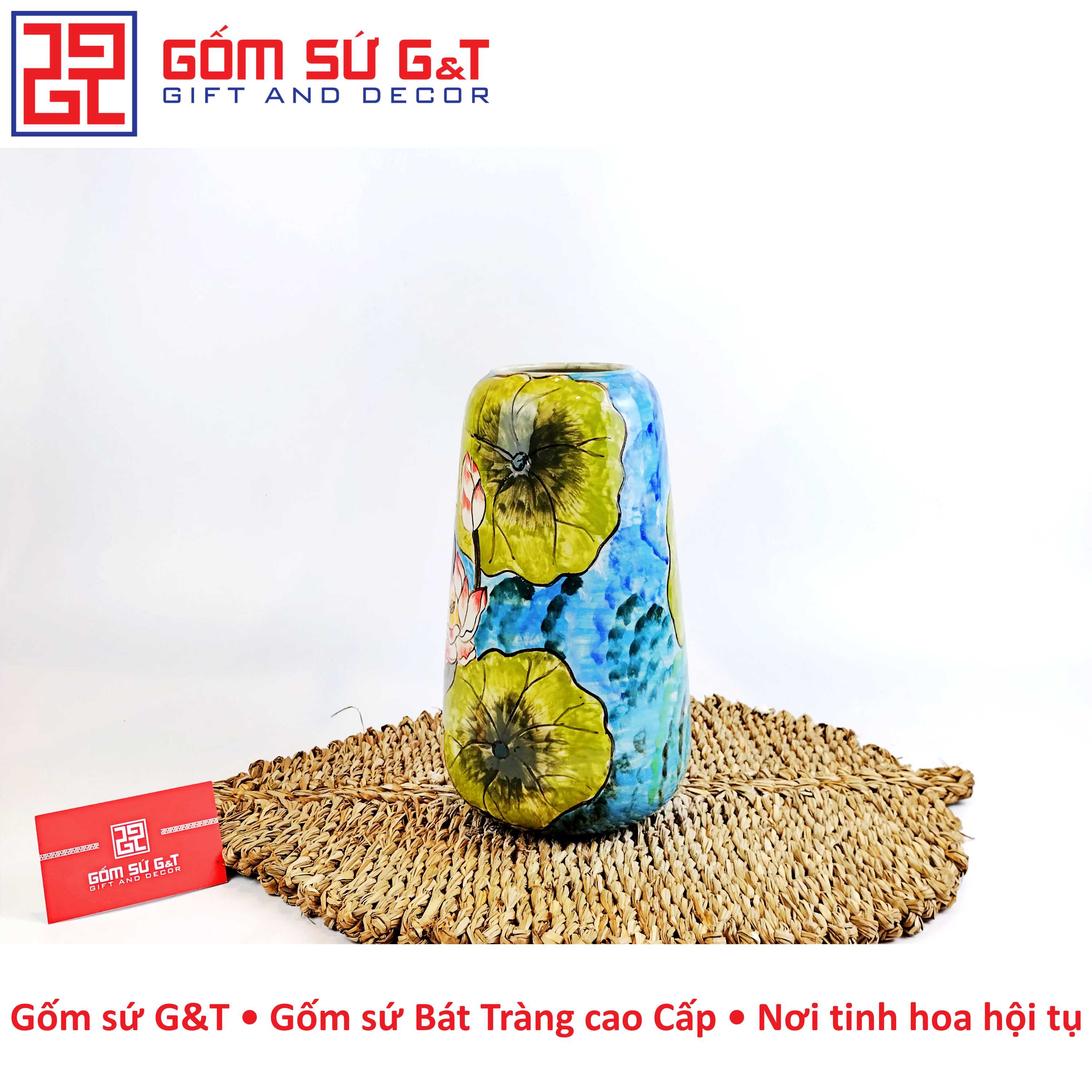Lọ hoa dáng đu đủ cô gái bên hoa sen Gốm Sứ G&T