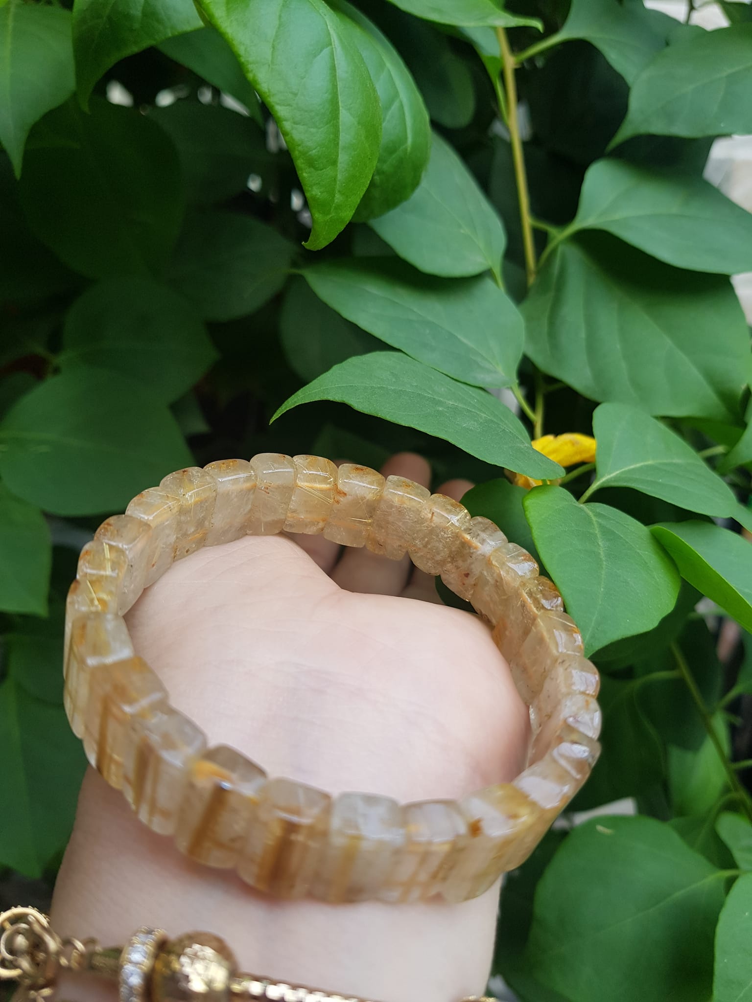 Vòng đá thạch anh tóc vàng tự nhiên bản khúc vuông đẹp Size cao 12mm x dầy 5mm Chuẩn hợp nữ mệnh kim mệnh thổ và mệnh thủy đeo ạ