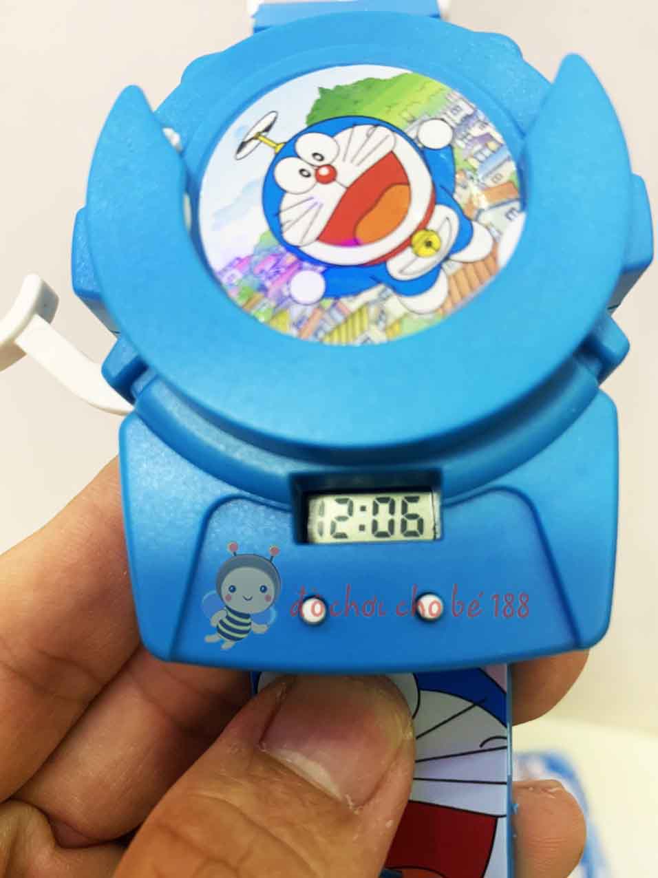 Đồ chơi đồng hồ đeo tay Doraemon spider man người nhện có bắn đĩa, giúp bé luyện tập thói quen xem giờ mỗi ngày