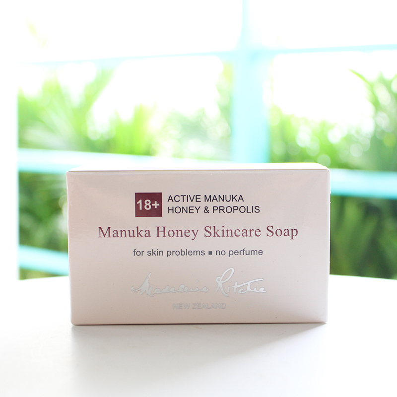 Xà phòng y tế hỗ trợ giảm mụn, kích ứng, dị ứng Madeleine Ritchie 18+ Active Manuka Honey &amp; Propolis 125g