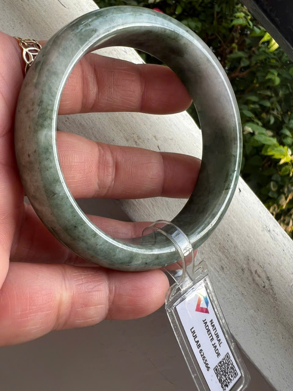 Vòng Tay Nữ Đá Cẩm Thạch Tự Nhiên Bản Hẹ Type A Ni 56mm Cao 14mm Dầy 8mm Kiểm Định Liulab 626566 Màu Xanh Đậm Bông Trắng bóng sang đẹp xinh xắn các Chị mệnh Kim mệnh Thủy 53kg - 59kg đeo tay sang sịn ạ