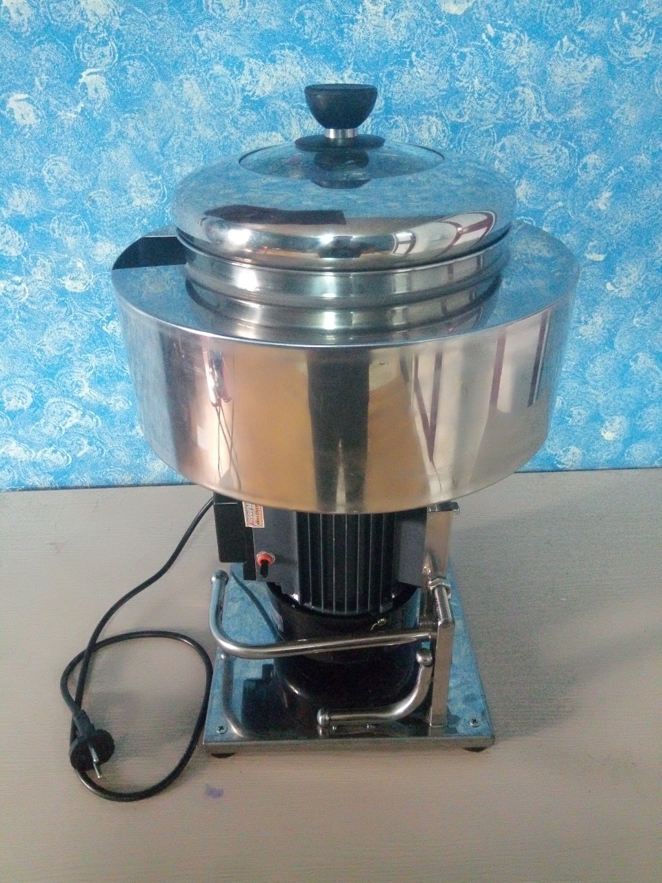 Cối xay giò chả loại 1.5kg chân inox có bao chứa đá