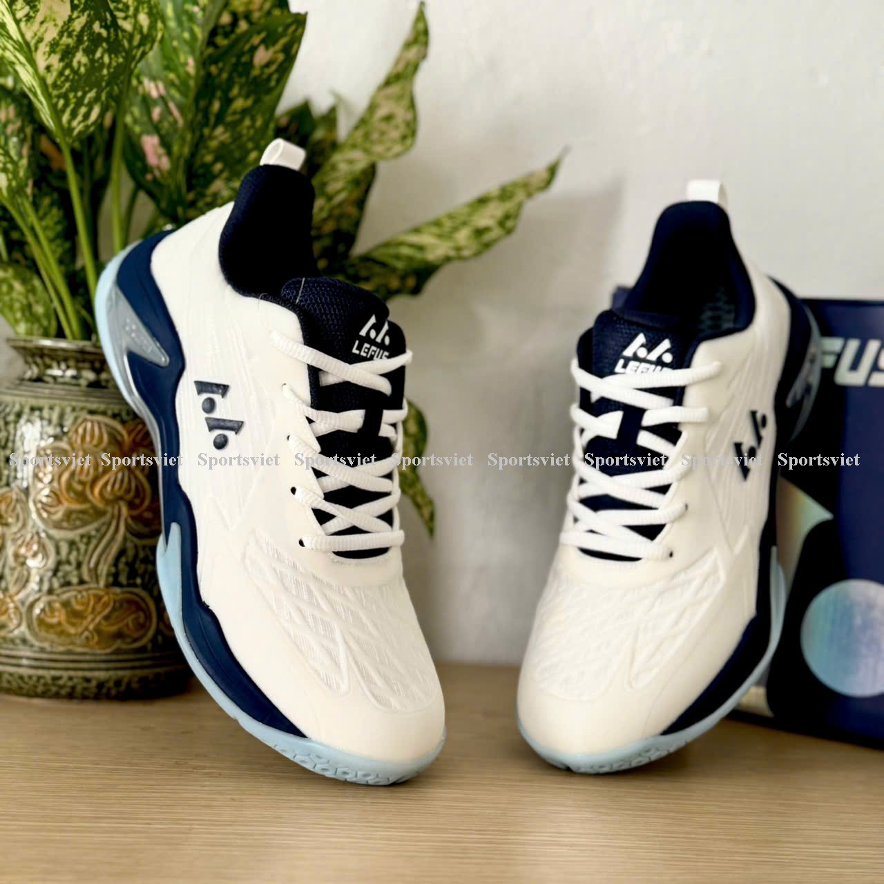 Giày cầu lông Lefus L038 đế kếp cao su non dành cho nam và nữ (size 36-44)