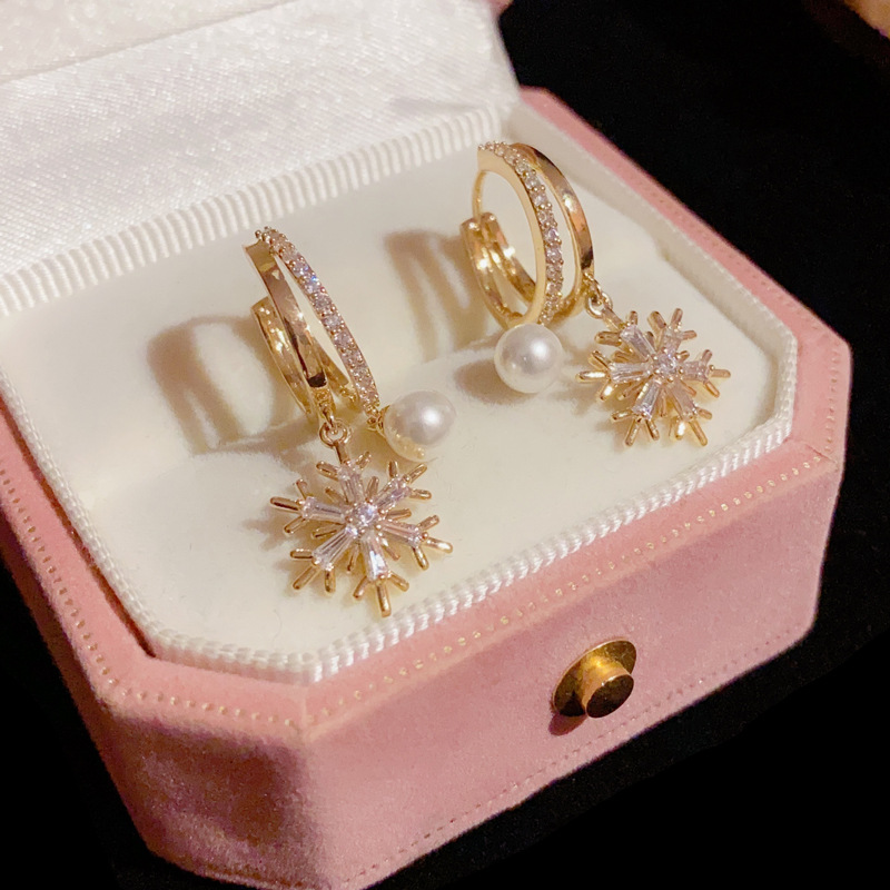 BÔNG TAI HÌNH BÔNG TUYẾT MẠ VÀNG 14K