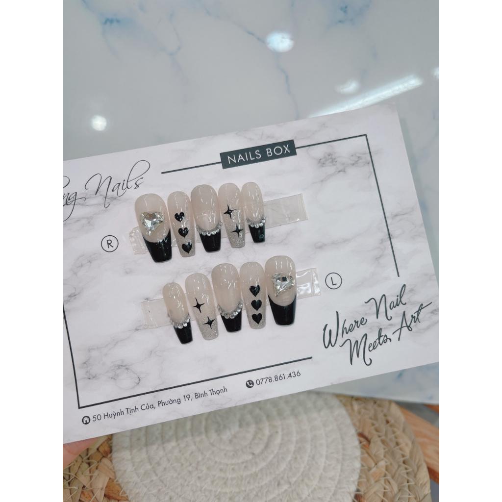 Nail Box thiết kế thủ công ChangNails - Nail đen trang trí đính đá cơ bản