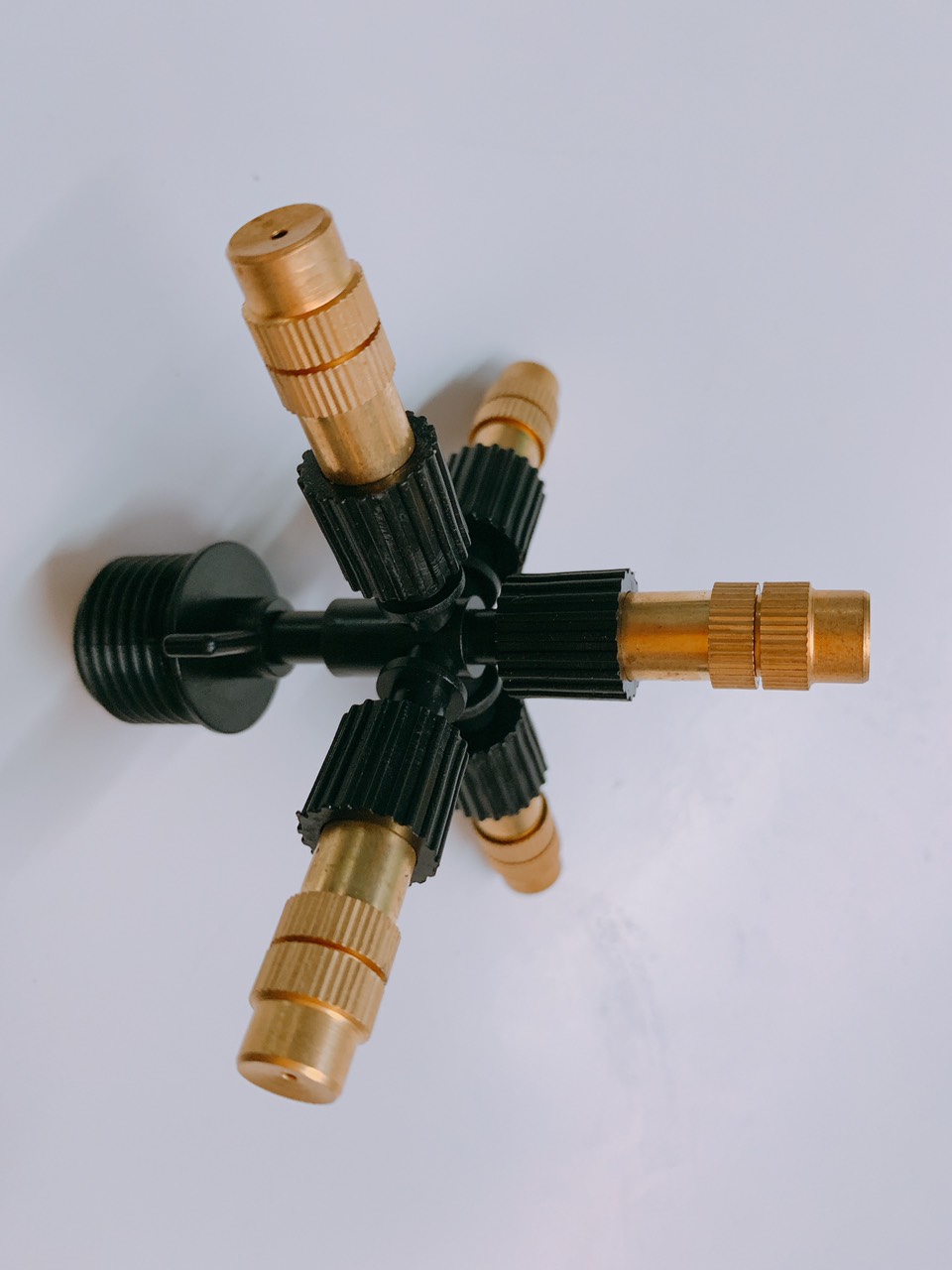Bộ 5 đầu phun sương 5 cửa đồng chân ren 21mm
