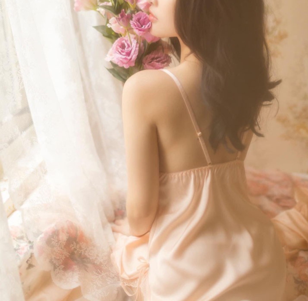 Váy ngủ lụa 2 dây phối ren xẻ tà sexy,sang trọng ,quyến rũ ĐỦ MÀU,ĐỦ SIZE Hantu-VGXT