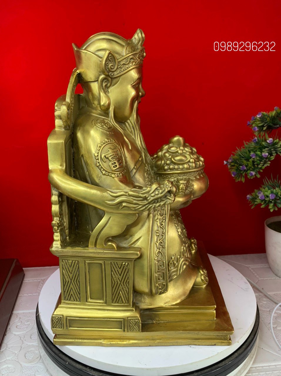 Tôn tượng ông Thần Tài bằng đồng vàng cao 30cm - Tượng thần tài ngự ngai