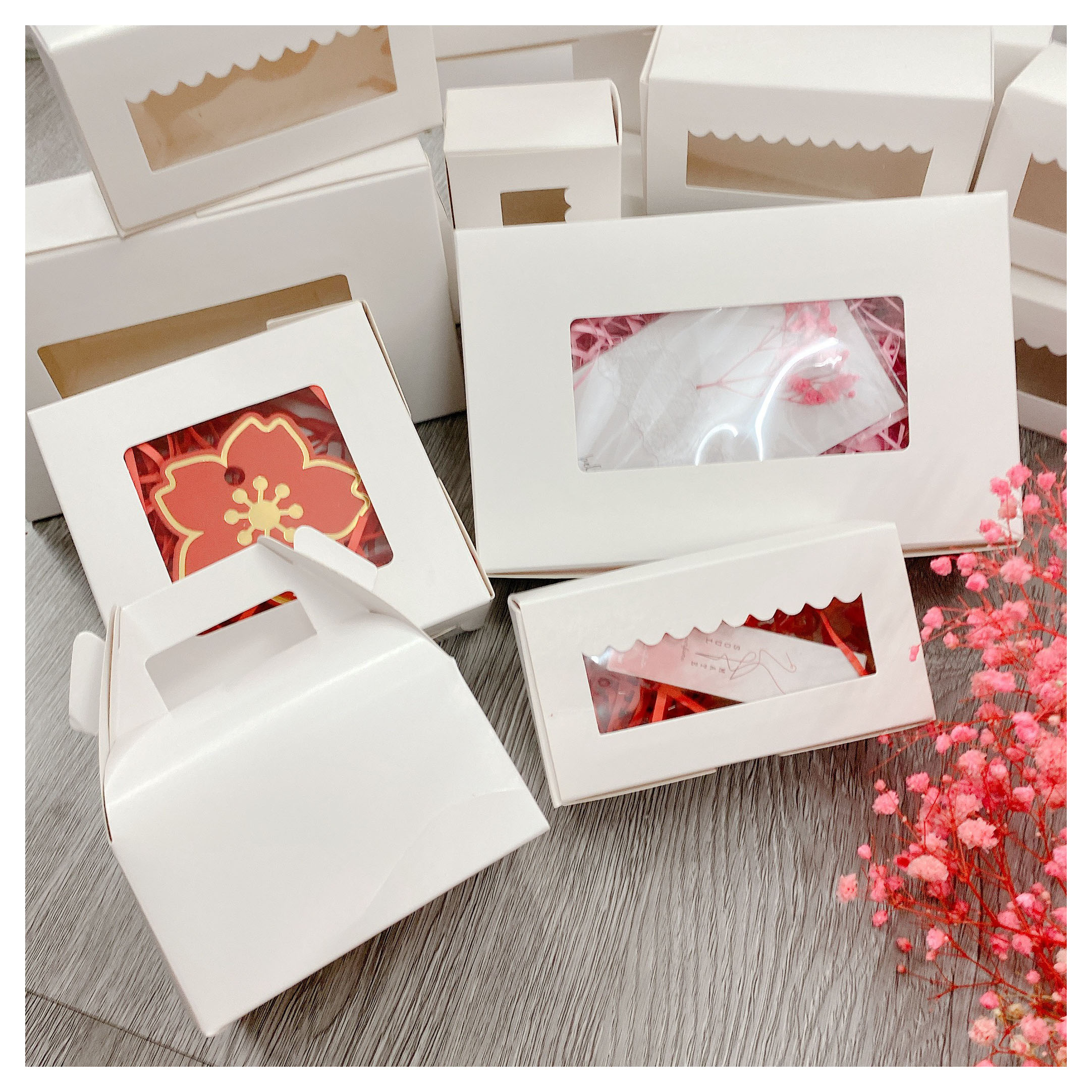 Set 5 hộp Hộp giấy trắng có cửa sổ kính giá rẻ 11x8x6 cm đựng bánh kẹo, bánh quy, đựng quà tặng nhỏ xinh xắn