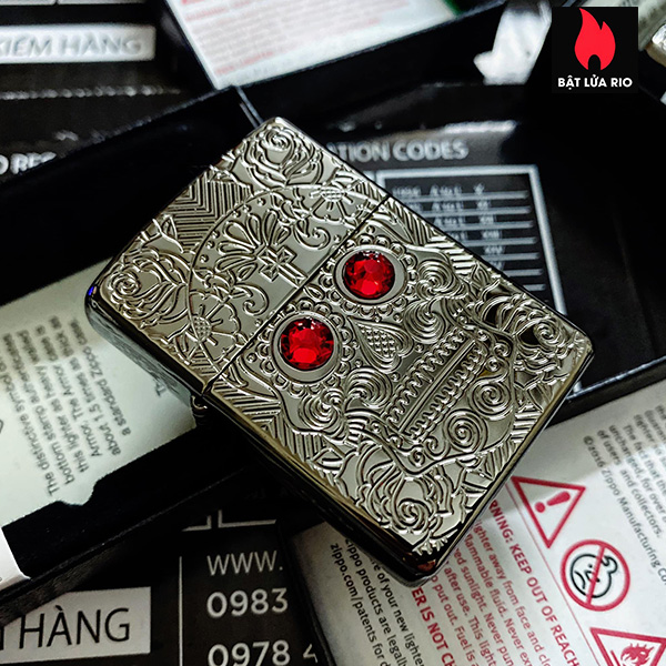 Bật Lửa Zippo 49300 – Zippo Day Of The Dead Skull Armor High Polish Black Ice