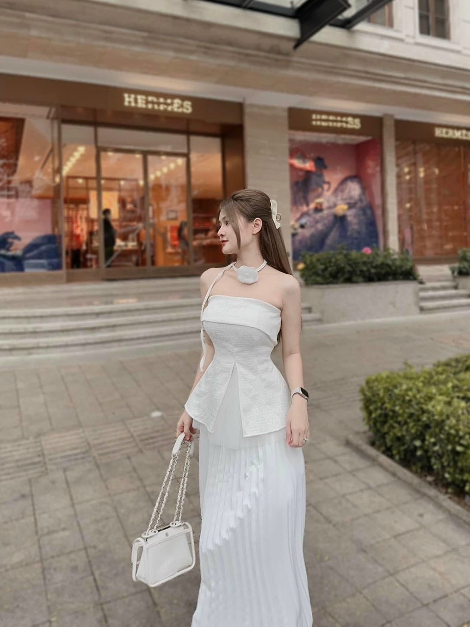 SÉT ÁO PHỐI VOAN ĐÍNH HOA KÈM CHÂN VÁY VOAN DẬP LY MÀU Y HÌNH