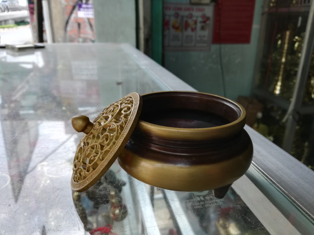 Lò đốt trầm vàng nâu dày nét