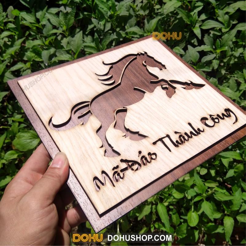 Tranh Gỗ Treo Tường Handmade DOHU010: Mã Đáo Thành Công - Thiết Kế Đơn Giản, Độc Lạ, Sang Trọng