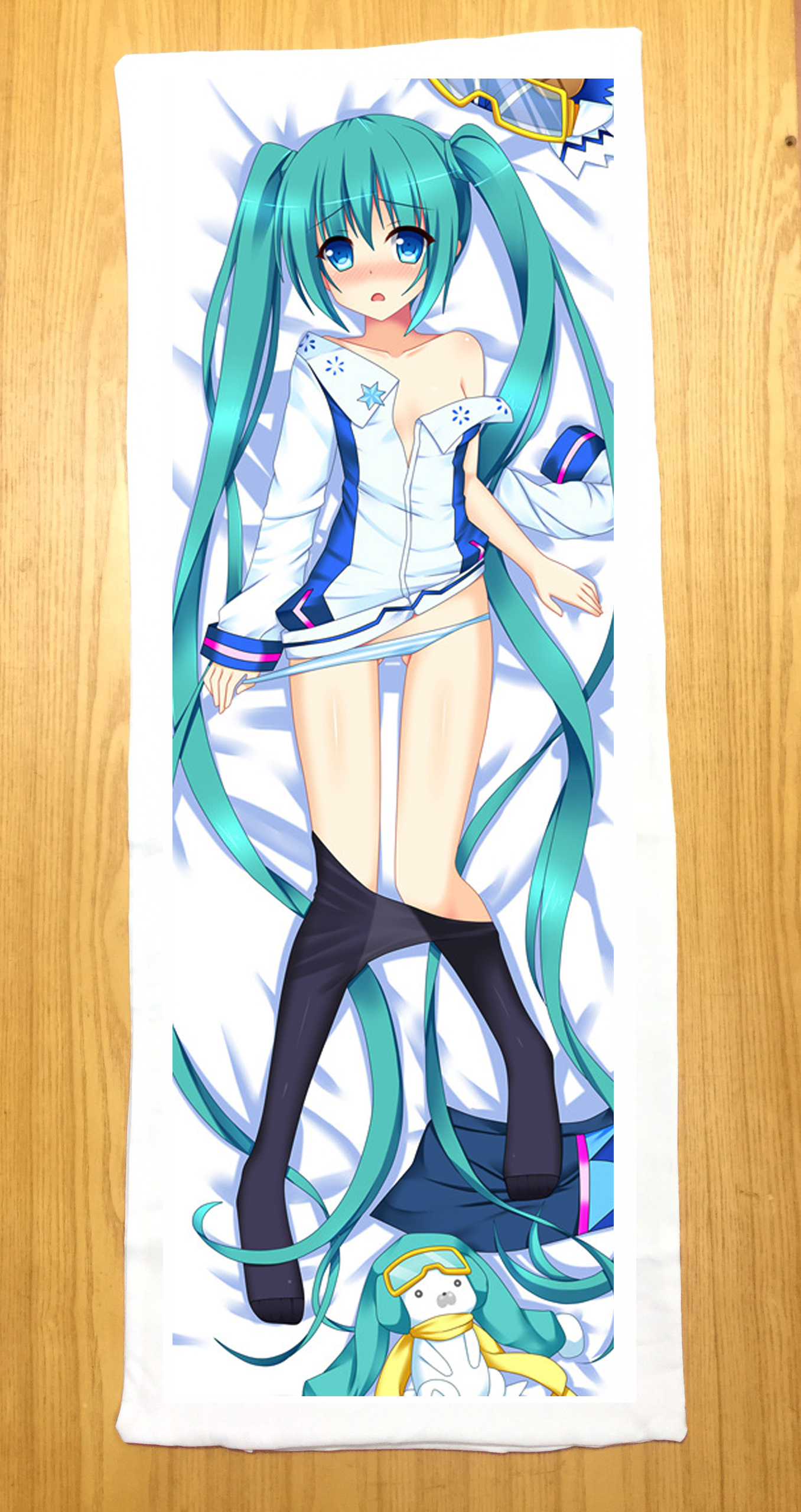 VỎ GỐI ÔM Hatsune Miku 40cm x100cm