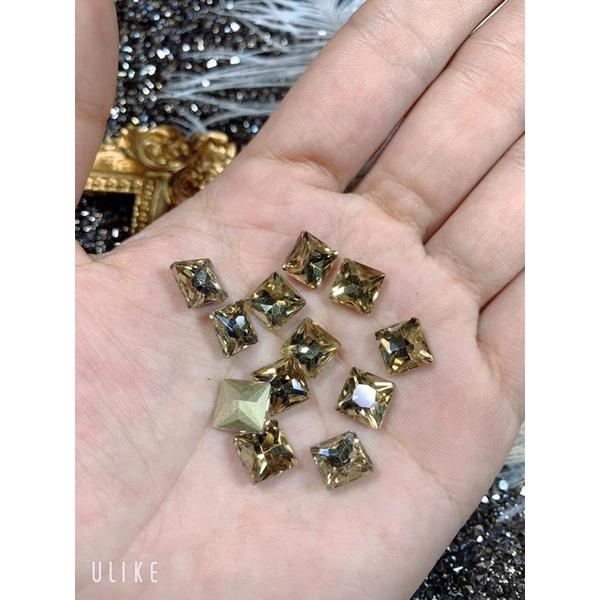 Đá khối gắn móng siêu sáng3k/1 viên